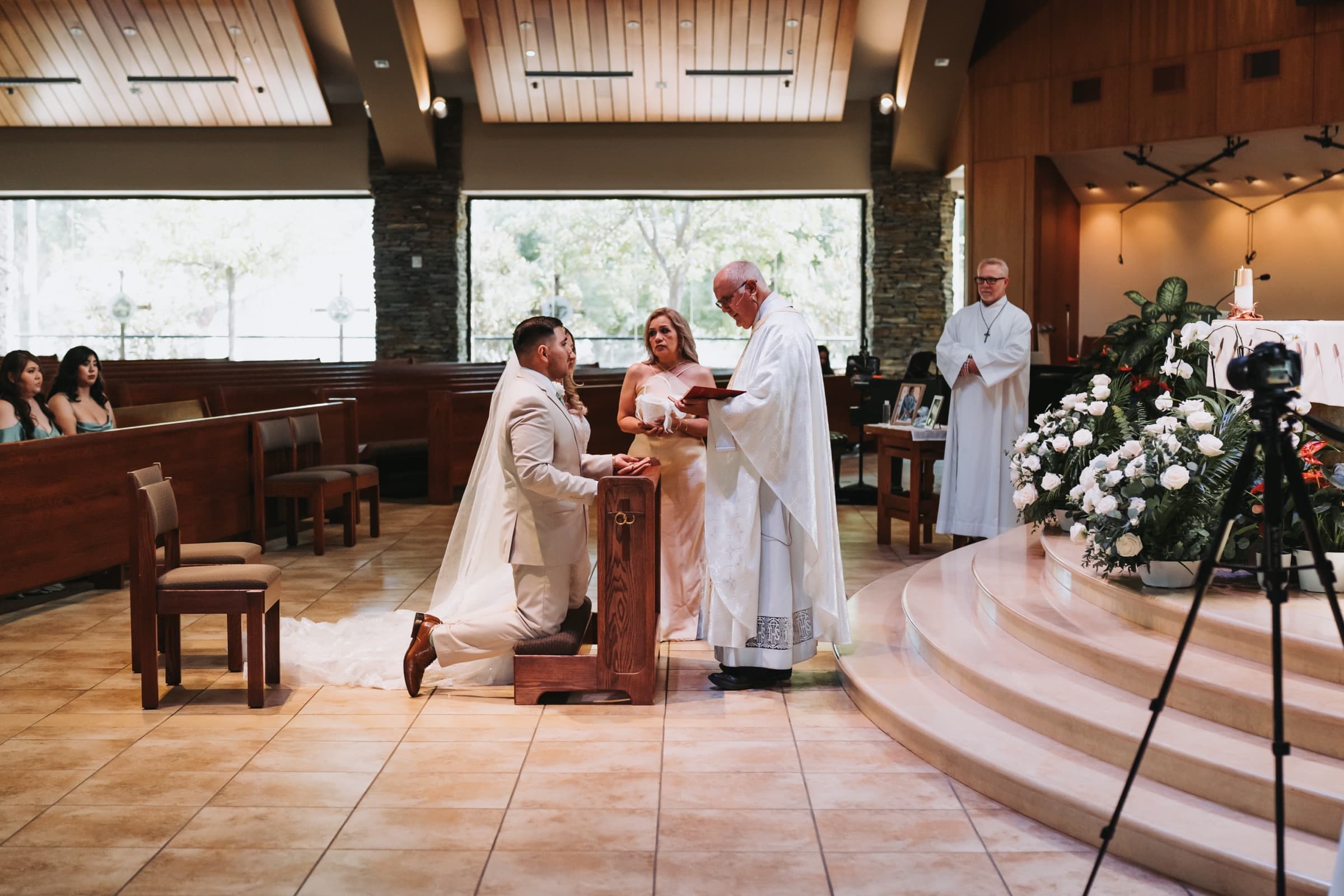 A Bridgeport Wedding, wedding photographed by VowDeLune in Los Angeles, frame 3