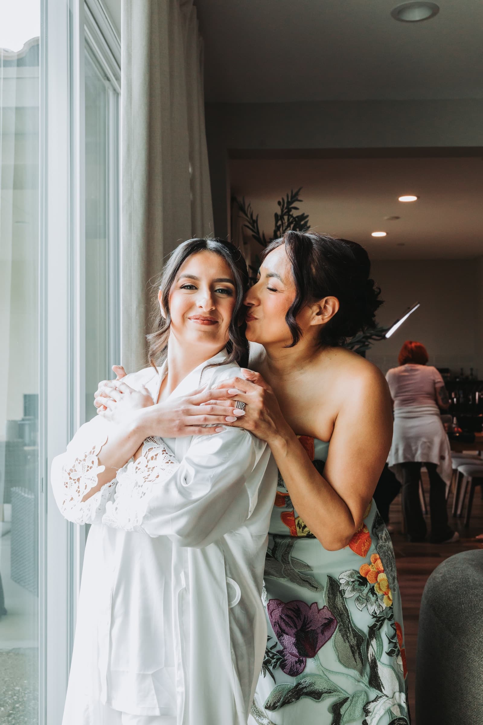 Valeria & Roberto, wedding photographed by VowDeLune in Los Angeles, frame 4