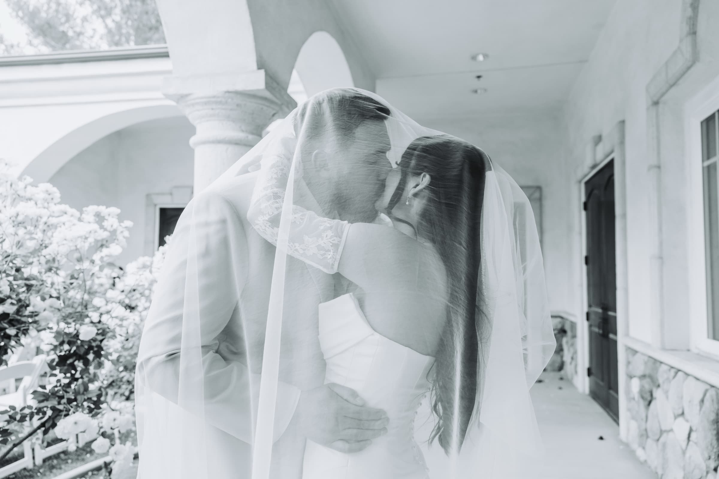 Valeria & Roberto, wedding photographed by VowDeLune in Los Angeles, frame 25