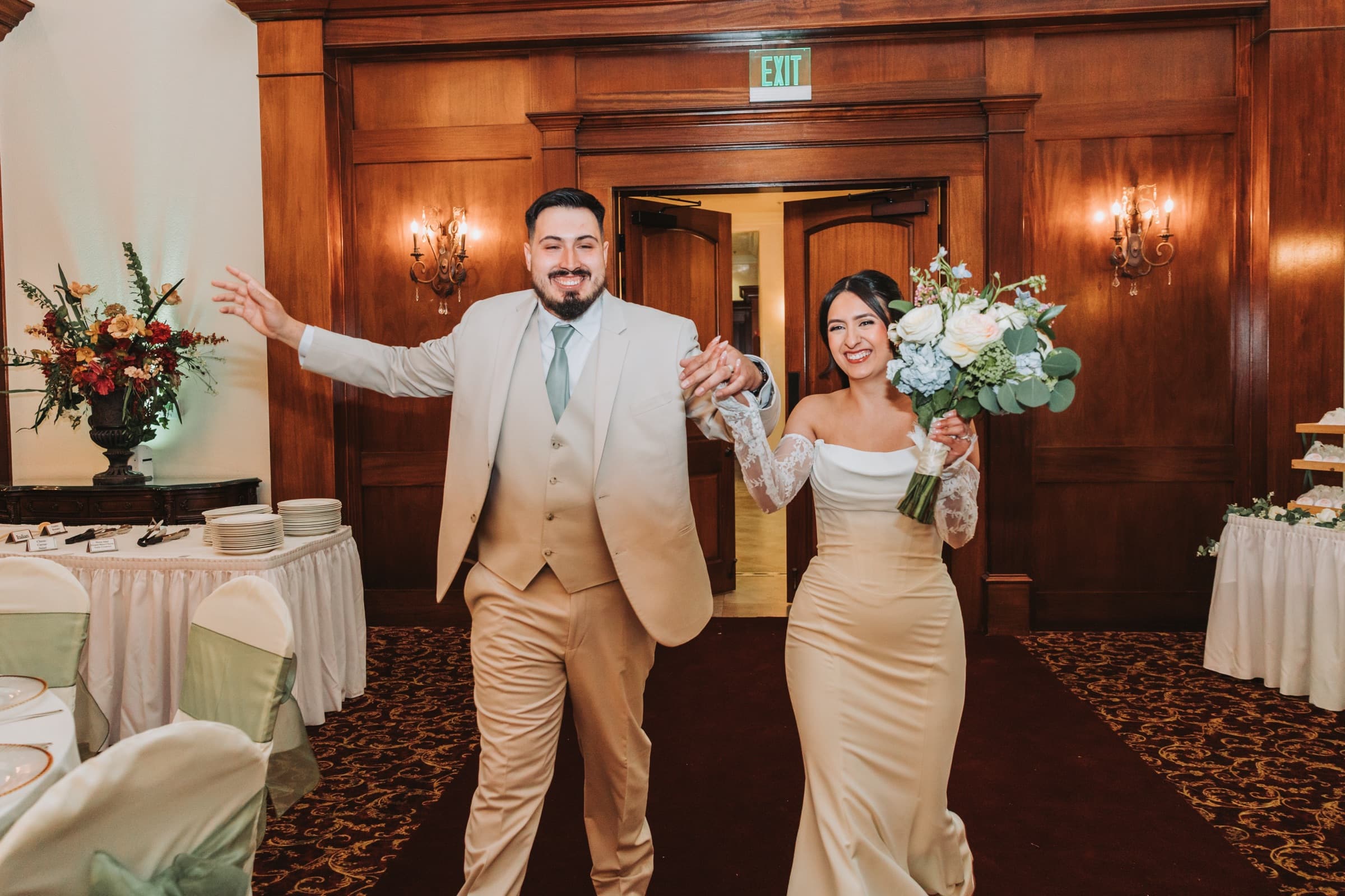 Valeria & Roberto, wedding photographed by VowDeLune in Los Angeles, frame 27